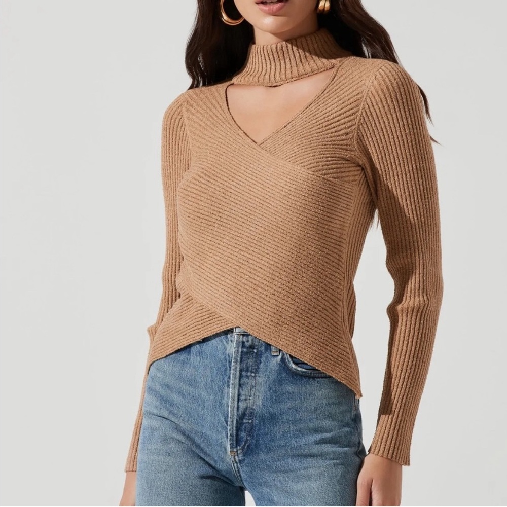 ASTR THE LABEL cross mock neck fitted sweater